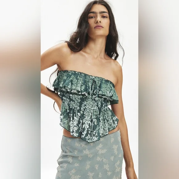 UO Kimchi Blue Clarabella Burnout Velvet Ruffle Peplum Tube Top in Green - Picture 1 of 5